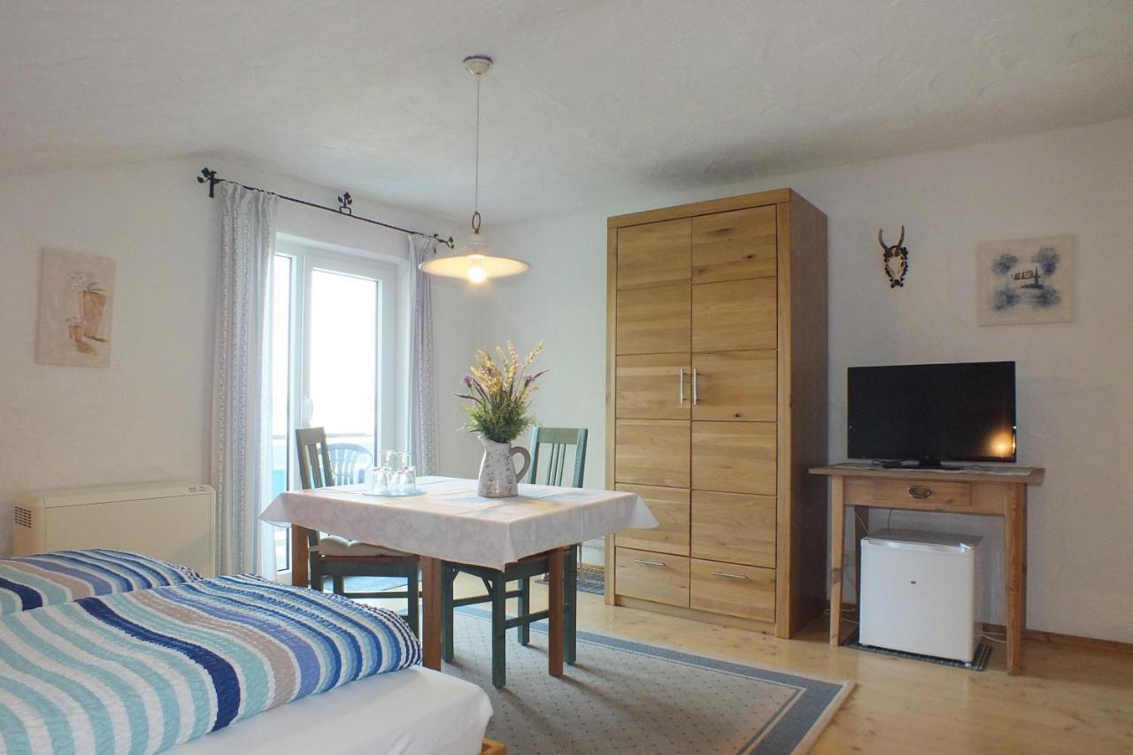 Haus Chiemseeblick Hotel Grande Synthe Bagian luar foto