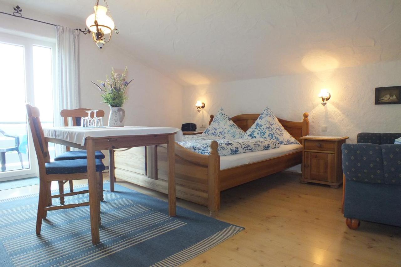 Haus Chiemseeblick Hotel Grande Synthe Bagian luar foto